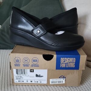 Clarks Women's Black Mary Jane Shoes